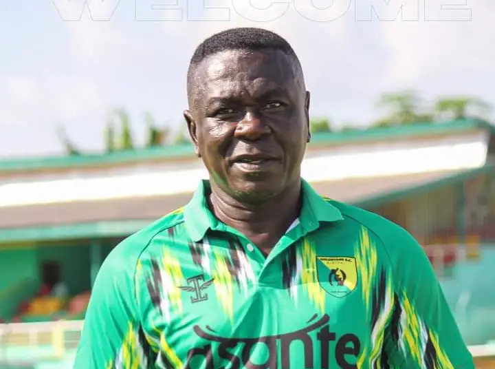 GoldStars: Frimpong Manso quitte le banc après le revers continental