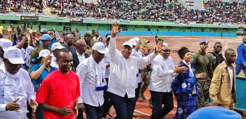 Centrafrique : Gouvernance et médailles, voici comment le ministre Héritier Doneng a réconcilié la jeunesse centrafricaine avec son État