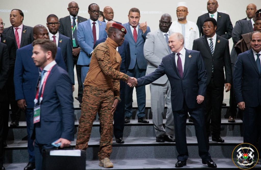 Burkina Faso : Capitaine Ibrahim Traoré, quand l&rsquo;uniforme de combat bouscule la diplomatie internationale